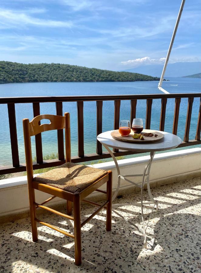 Blue Bay Hotell Milina Exteriör bild